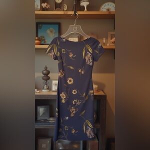 Genuine Vintage Size 2 Petite Fitted Bodycon Mini Dress with Floral Pattern